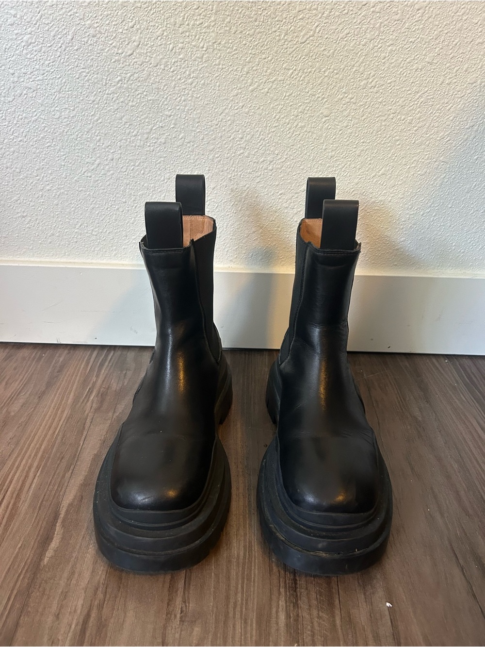 Alias Mae Black Platform Chelsea Boots